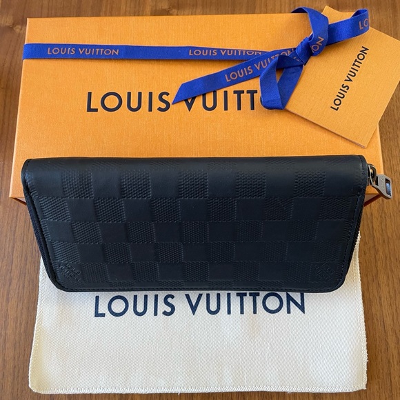 Louis Vuitton Zippy Wallet Vertical - Picture 12 of 13